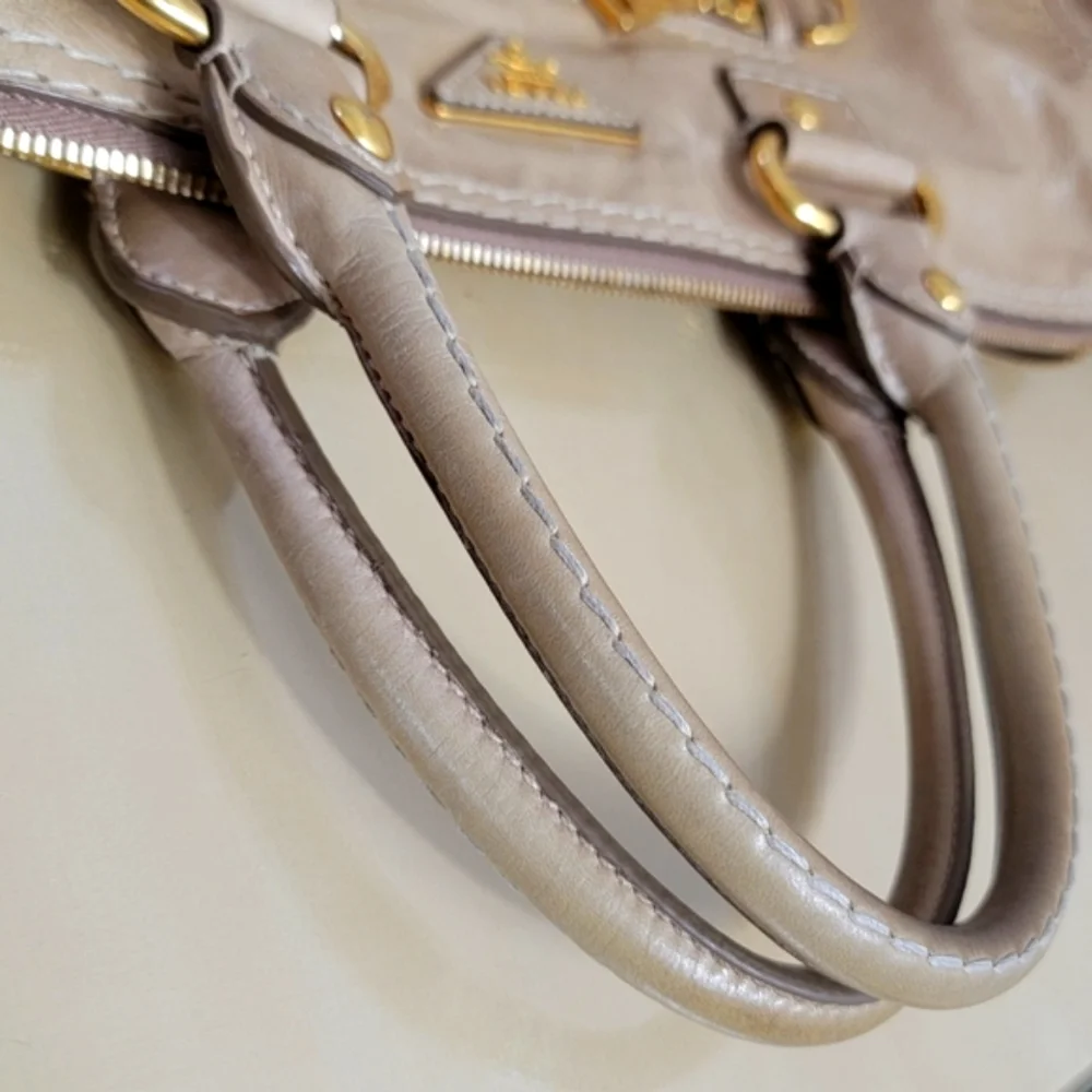 ✨PRADA✨Vitella Satchel Large Calf Leather Tote Soft Metallic Gold - Picture 6 of 15
